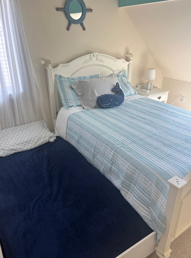 Building Photo - 146 W Grand Ave