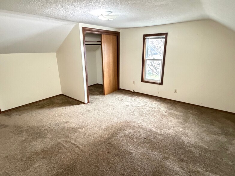 Building Photo - 1700 21st St