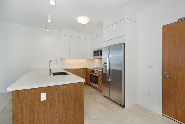 Building Photo - Azure 3505 - Urban living in Azure Ala Moana!