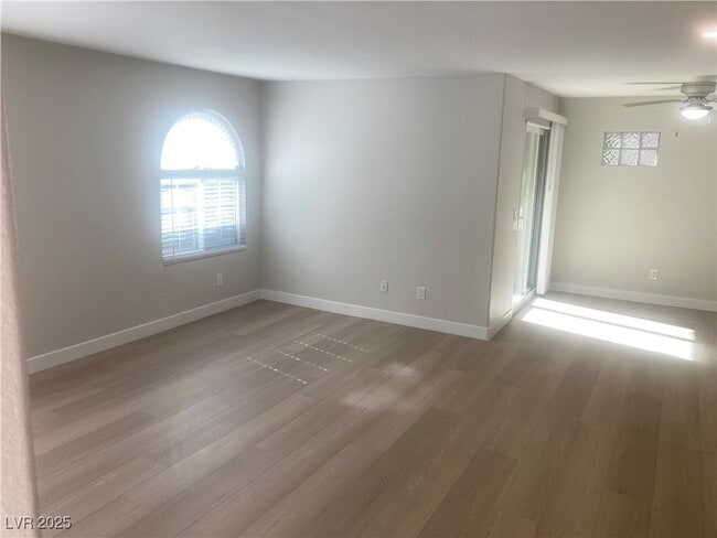 Building Photo - 3145 E Flamingo Rd