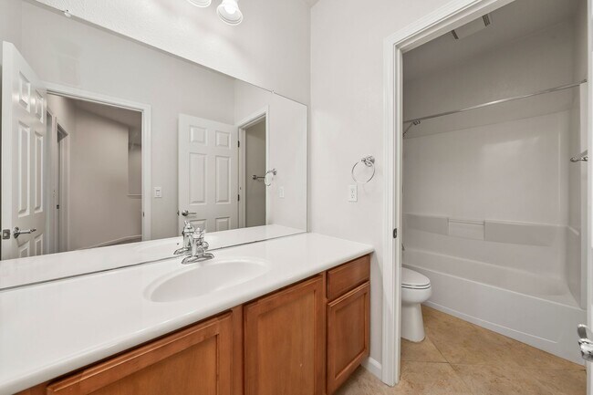 Building Photo - 2120 Stansfield Dr