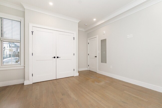 Building Photo - 12 Reedsdale St