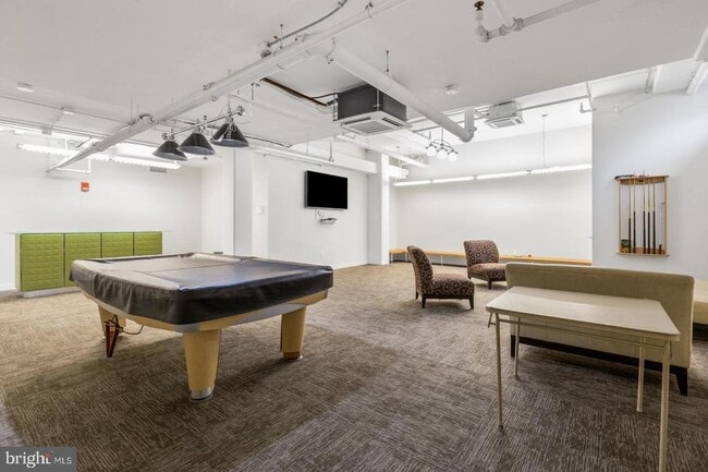 Building Photo - 1900 Hamilton St