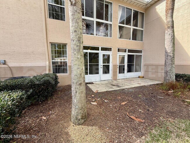 Building Photo - 204 Augusta Cir