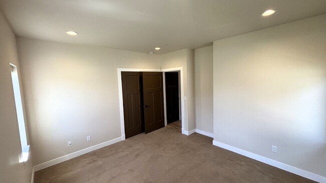 Building Photo - Senior Living Community (55+) - Built In 2...