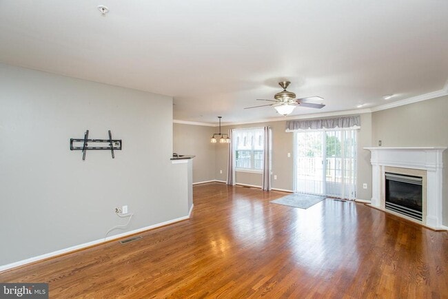 Building Photo - 207 Hampshire Dr