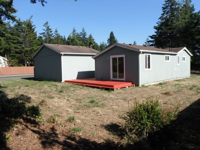 Building Photo - 1941 28th Pl