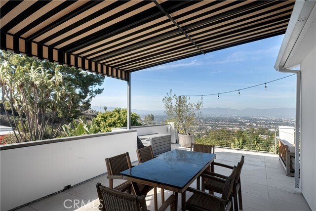 Building Photo - 3642 Alta Mesa Dr