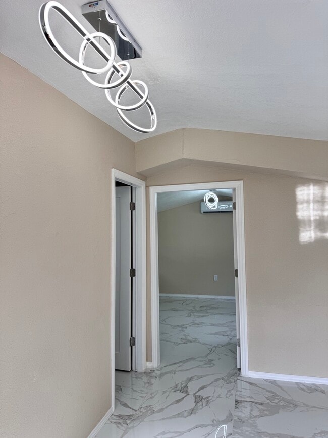 Building Photo - 1506 Orange Blossom Ave