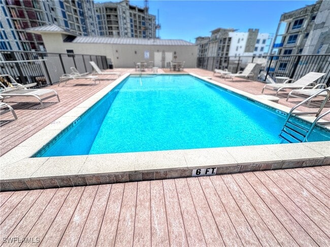 Building Photo - 260 Southbay Dr