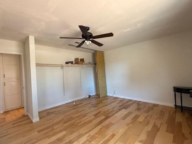 Building Photo - Beautiful 3BD/3BA Townhome in Carlsbad