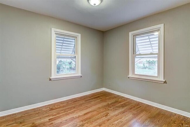 Building Photo - Fantastic 2bd/1ba home! Coming soon!