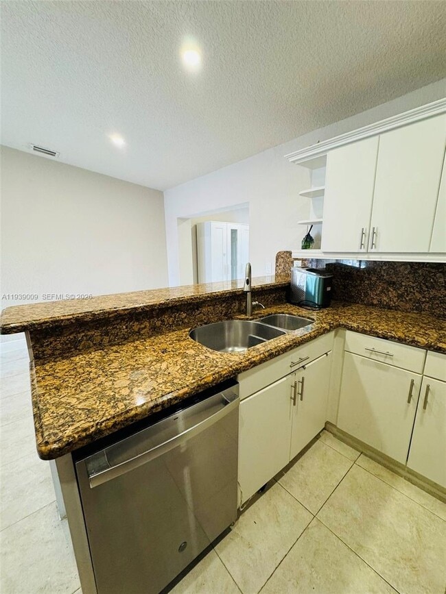 Building Photo - 19721 NW 52nd Ct