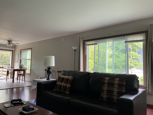 Building Photo - 6702 Jacobs Way