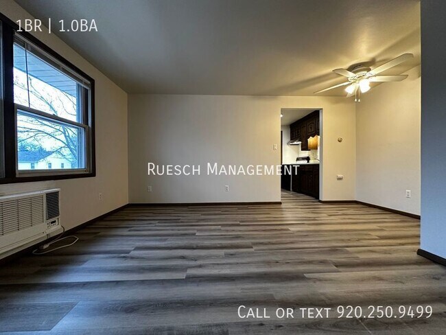 Building Photo - Charming 1 Bedroom 1 Bath Upper Apartment ...