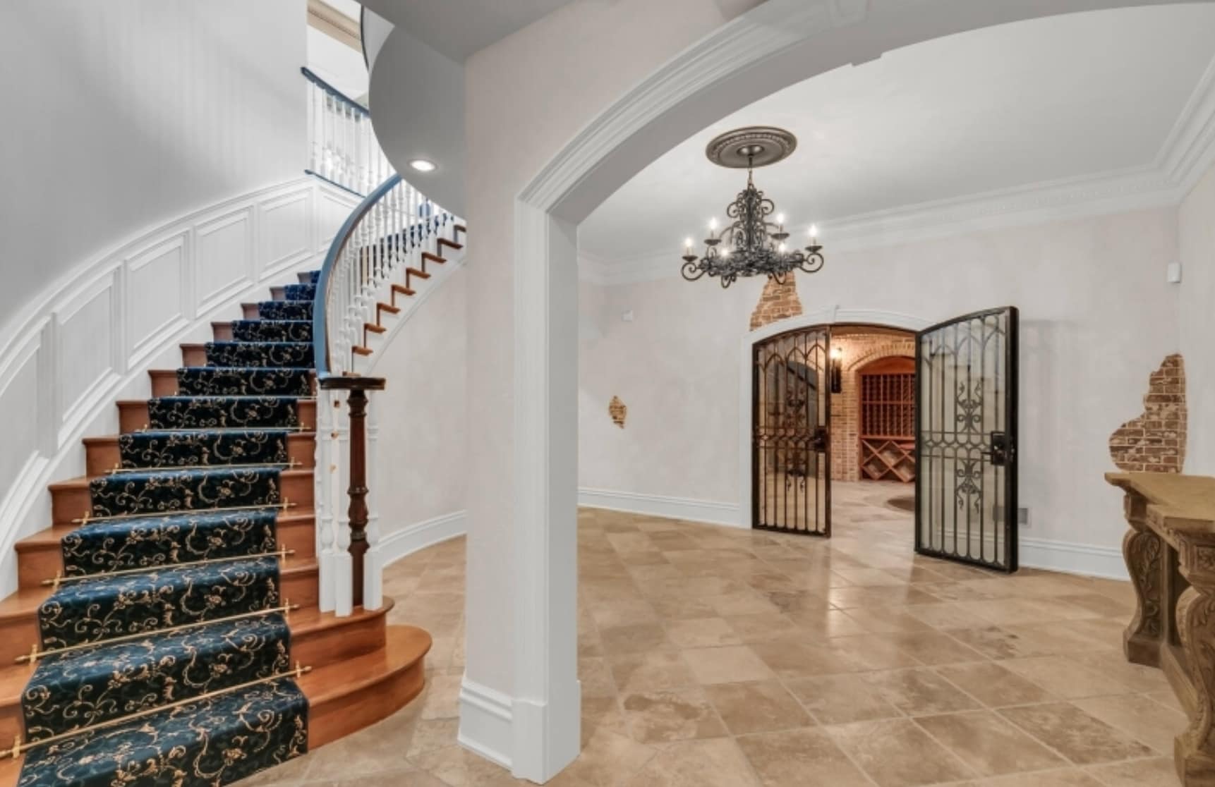 Building Photo - 581 Pottersville Rd