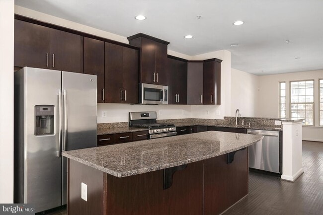 Building Photo - 7627 Hamilton Xing