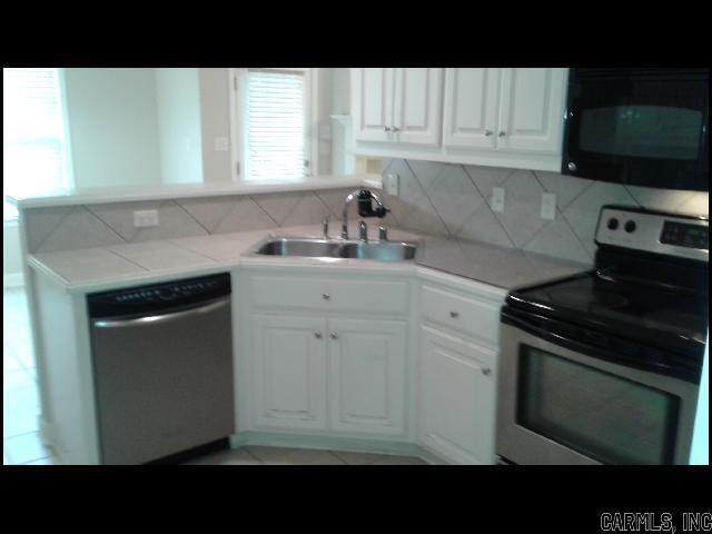 Building Photo - 31 Congressional Dr