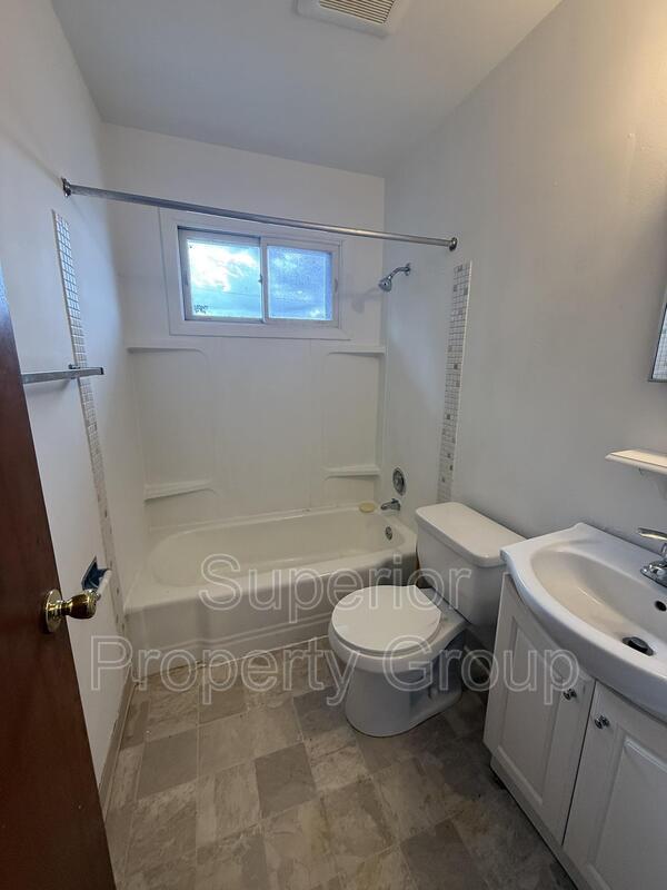 Building Photo - 1723 Blossom Ln