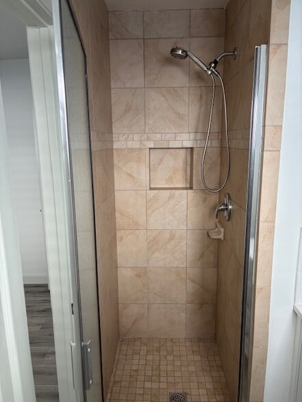 Building Photo - 275 Mesa Dr