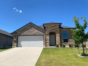 Building Photo - 240 Bethann Dr