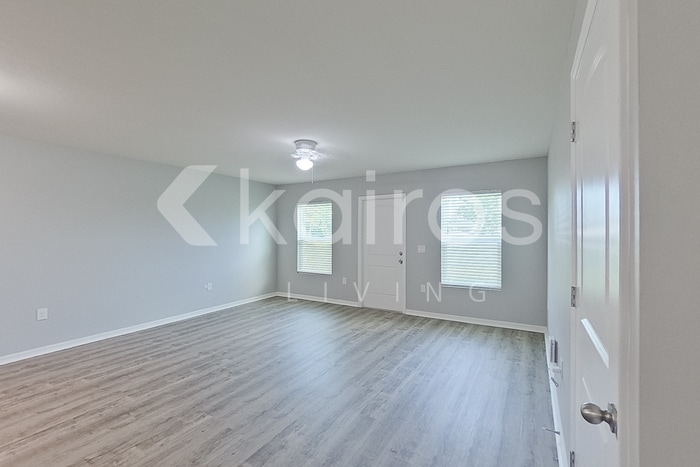 Building Photo - 305 NE 23rd Terrace