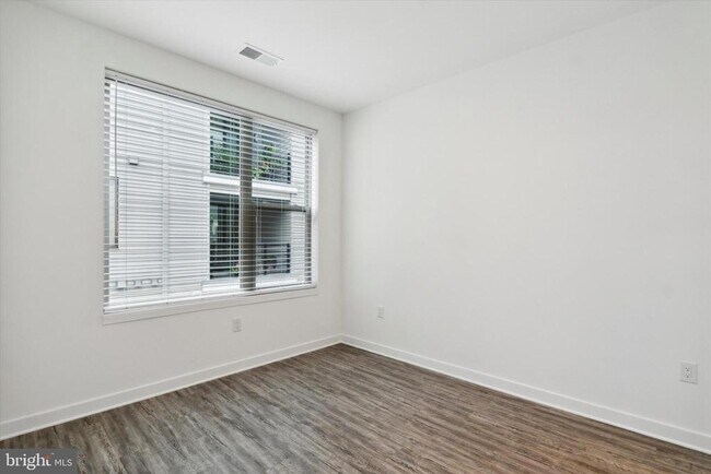 Building Photo - 3007 Riseview Ln