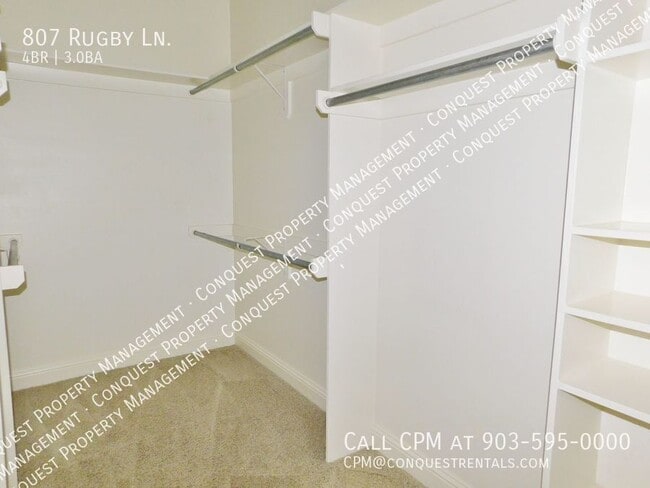 Building Photo - 807 Rugby Ln