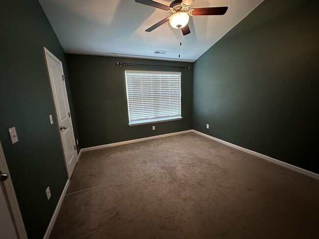 Building Photo - 220 Jenna Lee Cir