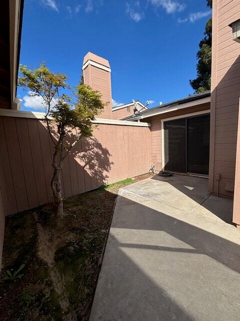 Building Photo - 1200 Lakewood Ave