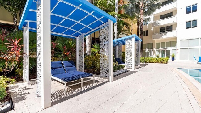 Building Photo - 18800 NE 29th Ave