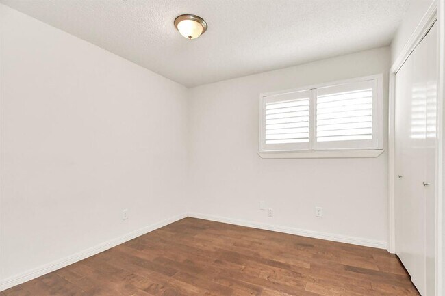 Building Photo - 11139 Holly Hill Ln