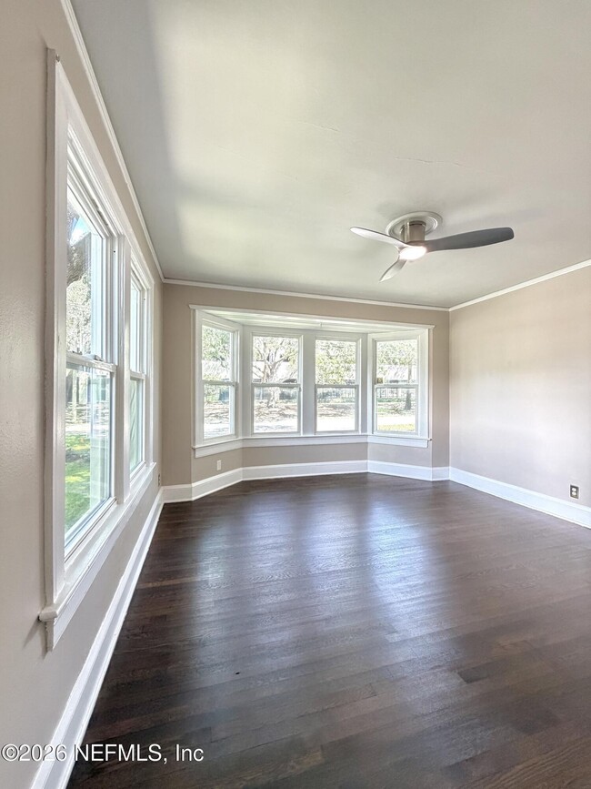 Building Photo - 1407 Belmonte Ave