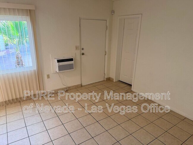 Building Photo - 23 W Basic Rd