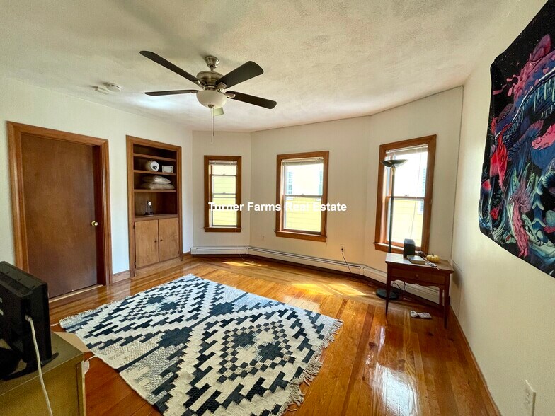 Building Photo - 290 Boston Ave