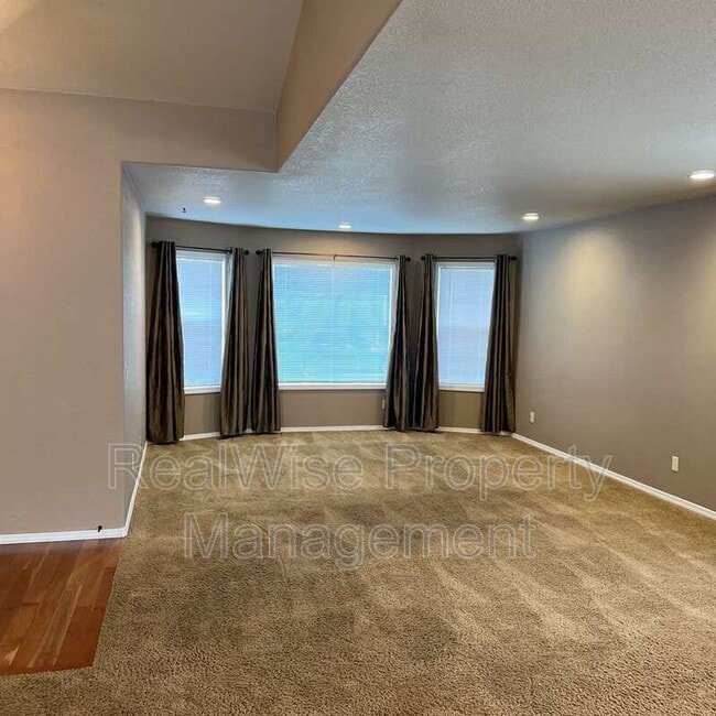 Building Photo - 2235 NW 15th St