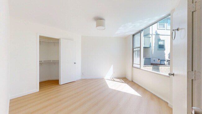 Building Photo - 1507 Carol-105