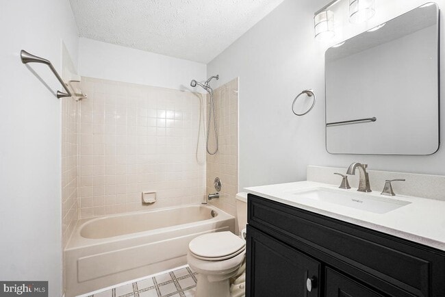 Building Photo - 529 Coral Reef Dr