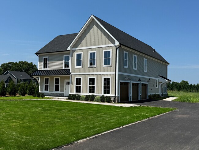 Building Photo - Farmview Estates