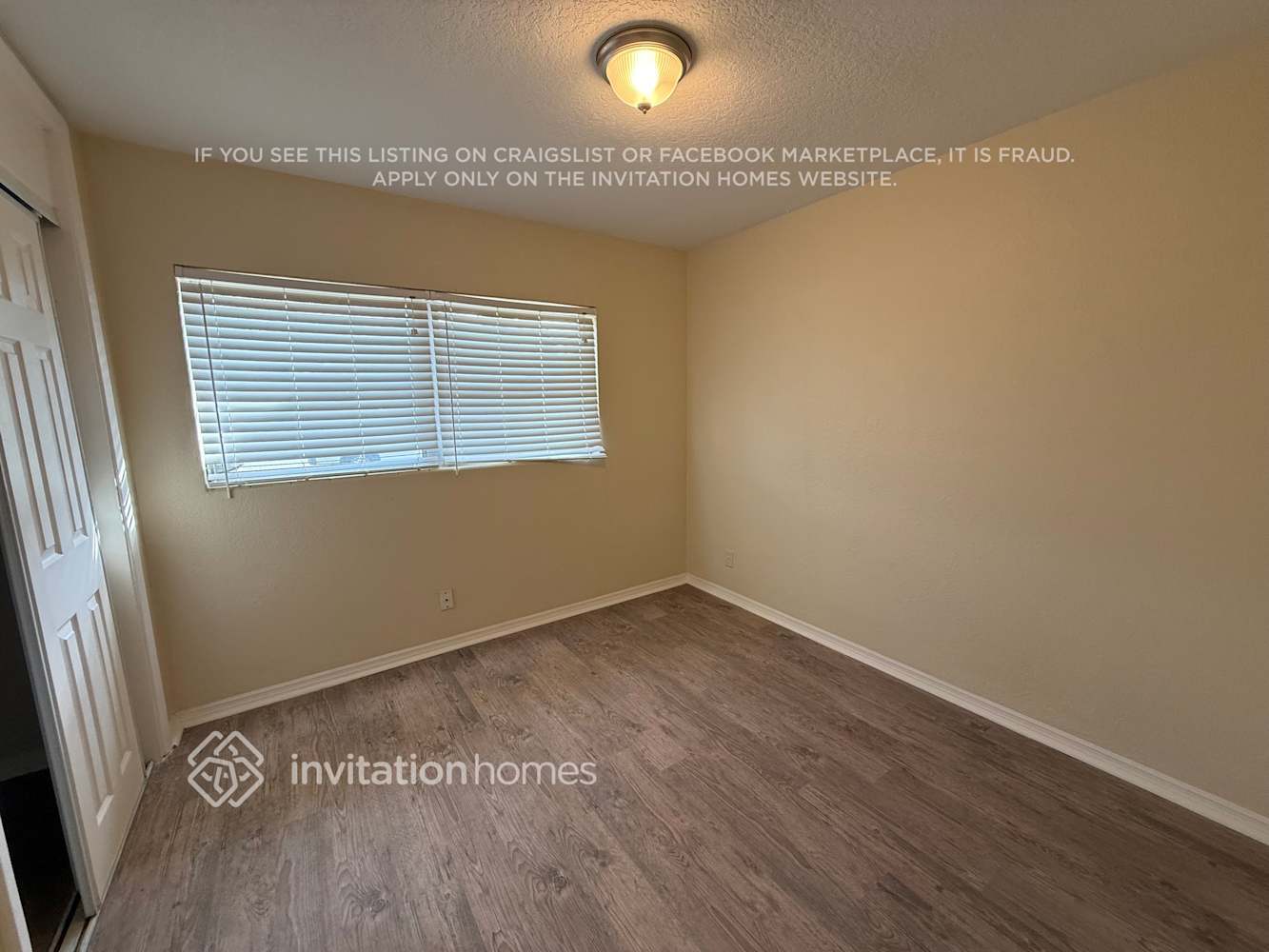 Building Photo - 3253 Little Sound Dr