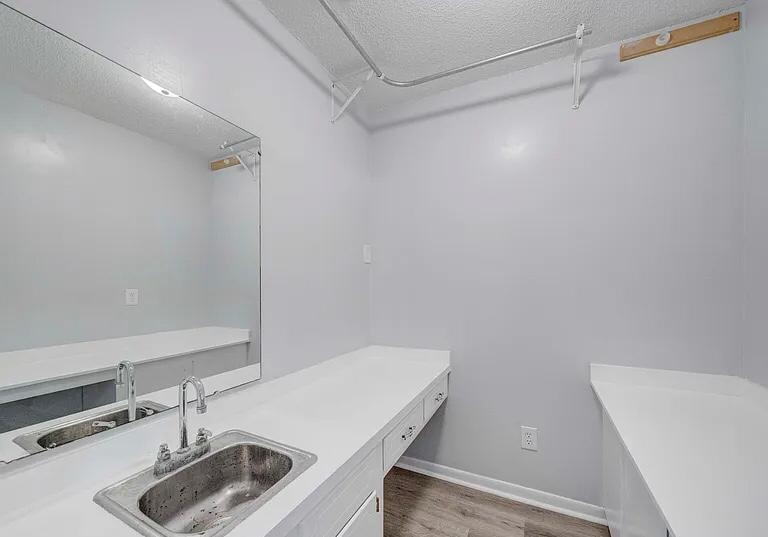 Building Photo - 7541 Coleridge Rd