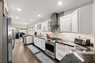 Building Photo - 7025 Estrella De Mar Rd