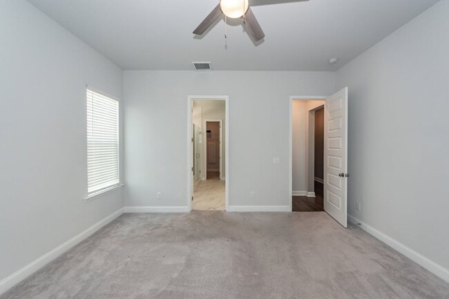Building Photo - 214 Narrowleaf Ave