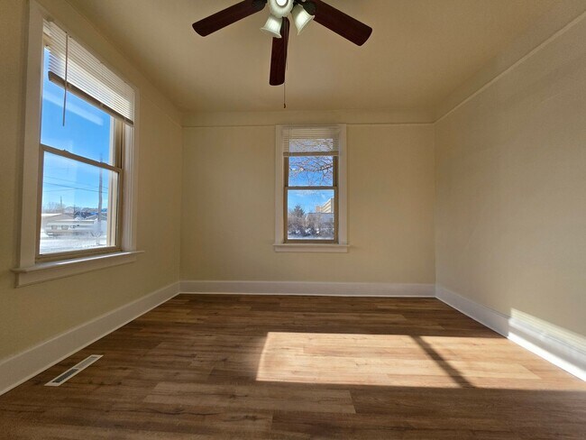 Building Photo - 1816 Wollmer St