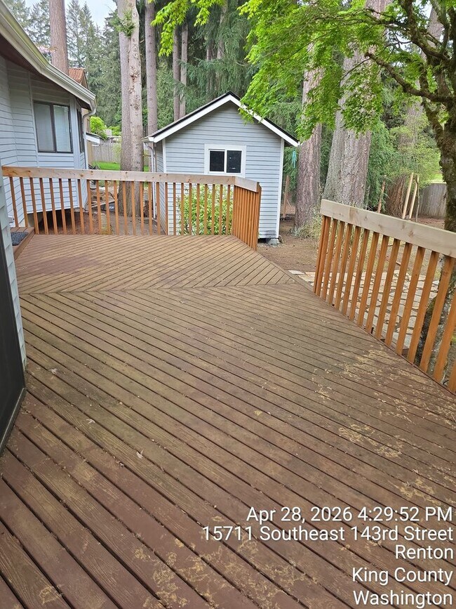 Building Photo - Renton - 4 bedroom 2.5 bath rental home - Custom home with large rooms - Available July 5th 2026
