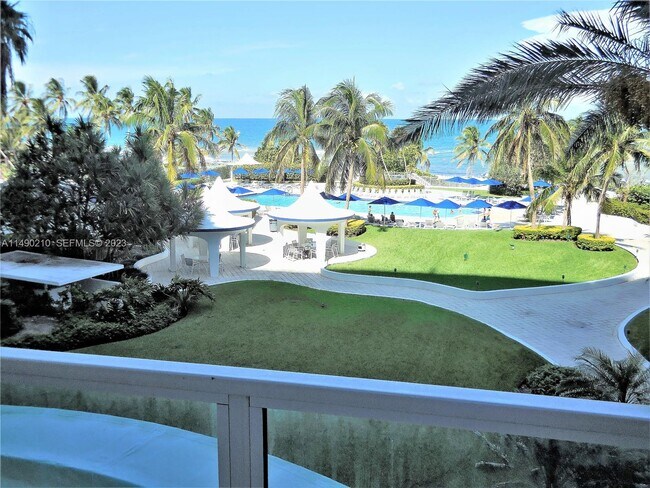 Building Photo - 5151 Collins Ave