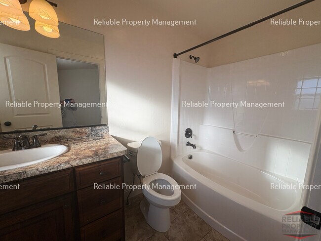 Building Photo - 3840 Slate Dr