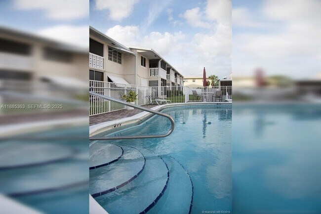 Building Photo - 801 Pine Dr