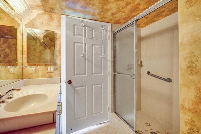 Building Photo - 12547 Imperial Isle Dr