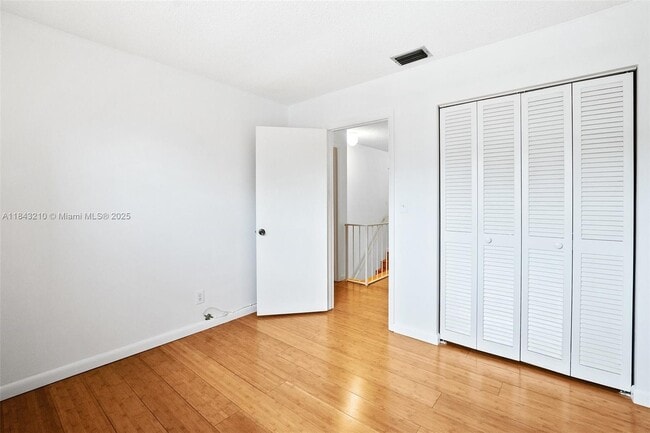 Building Photo - 50 Matador Ln